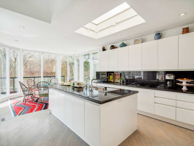 Luxury estate at 18 Timberglade Court, North York, ON — photo 13