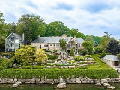 Luxury estate at 872 Whittier Crescent, Mississauga, ON — photo 4
