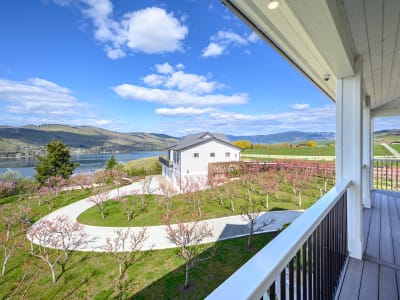 Luxury estate at 8000 Bench Row Road, Vernon, BC — photo 11