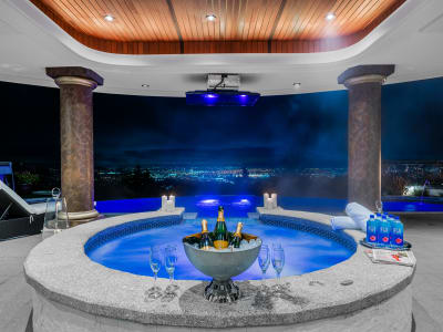 Luxury estate at 1049 Millstream Road, West Vancouver — photo 2