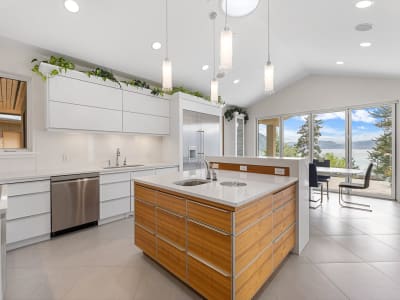 Luxury estate at 328 Lochview Road, Kelowna, BC — photo 6