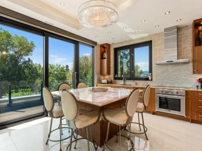 Luxury estate at 2245 Abbott Street, Kelowna, BC — photo 10