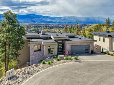 Luxury estate at 861 Boynton Place, Kelowna, BC — photo 1