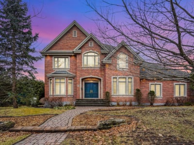 Luxury estate at Mont-Saint-Hilaire, QC — photo 2