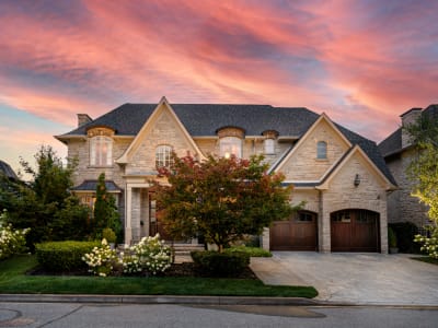 Luxury estate at 245 Winterborne Gate, Mississauga, ON — photo 1
