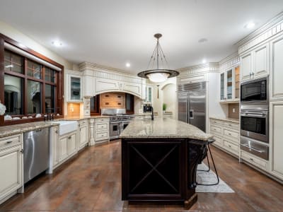 Luxury estate at 2336 Kadlec Court, West Vancouver, BC — photo 11