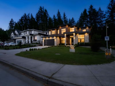 Luxury estate at 19624 31A Avenue, Langley Township, BC — photo 2