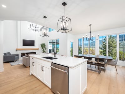 Luxury estate at 429 Morningview Drive, North Okanagan, BC — photo 7