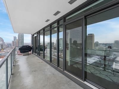 Luxury estate at 1010 6 Street Southwest unit 1202 — photo 37
