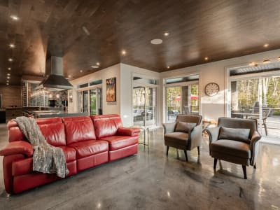 Luxury estate at 7405 Chemin de Saint-Jean, La Prairie, QC — photo 12