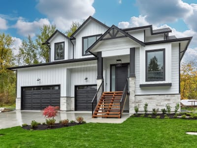 Luxury estate at 11018 243B Street, Maple Ridge, BC — photo 1