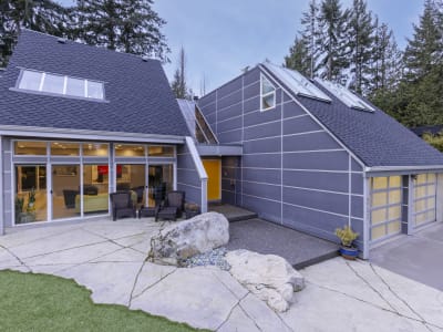 Luxury estate at 3722 Southridge Place, West Vancouver, BC — photo 3