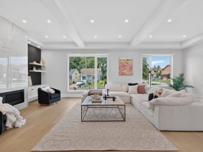 Luxury estate at 1047 Meredith Avenue, Mississauga, ON — photo 9