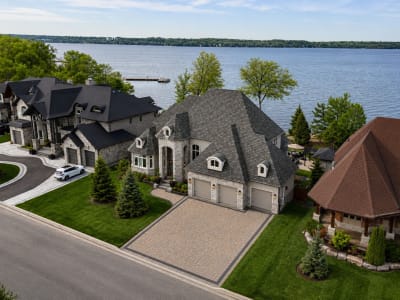 Luxury estate at 39 Plunkett Court, Barrie, ON — photo 1
