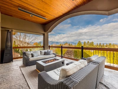 Luxury estate at 1849 Canyon Falls Court, Kelowna — photo 7