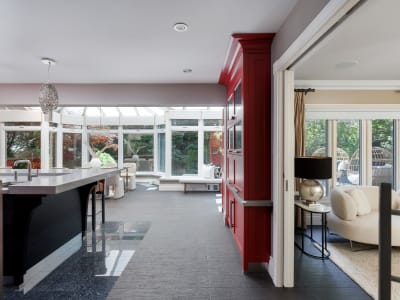 Luxury estate at 262 Mary St, Oakville, ON — photo 5
