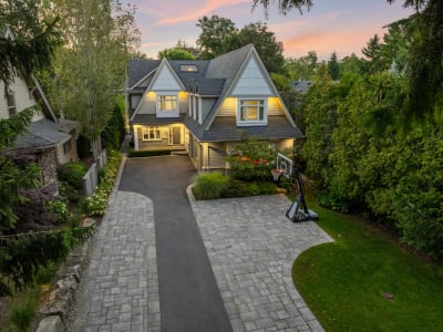 Luxury estate at 3087 Lakeshore Road, Burlington, ON — photo 45