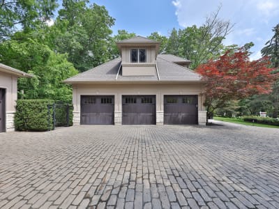 Luxury estate at 5047 Lakeshore Road, Burlington, ON — photo 6