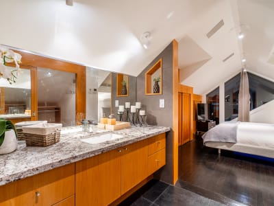 Luxury estate at 3262 West 1st Avenue, Vancouver, BC — photo 33