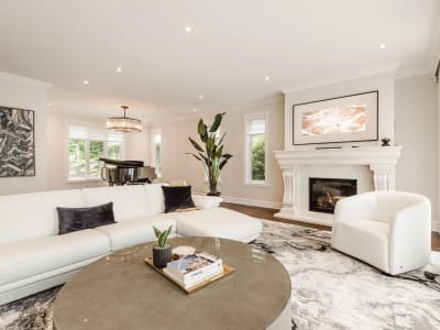 Luxury estate at 524 Rue des Falaises, Mont-Saint-Hilaire, QC — photo 9