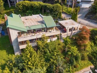 Luxury estate at 115 Isleview Place, Lions Bay, BC — photo 2