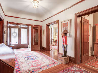 Luxury estate at 5 Undercliffe Avenue, Hamilton, ON — photo 9