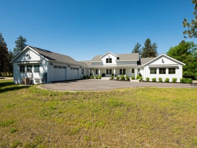 Luxury estate at 4510 Stewart Road East, Kelowna, BC — photo 4