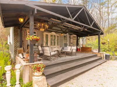 Luxury estate at 1097 Mineral Springs Road, Hamilton, ON — photo 2