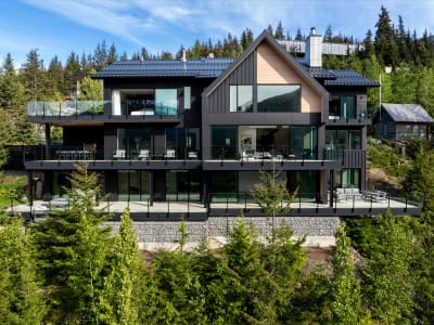Luxury estate at 3824 Sunridge Drive, Whistler, BC — photo 3