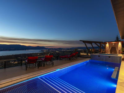 Luxury estate at 722 Kuipers Crescent, Kelowna, BC — photo 1