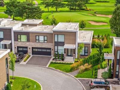 Luxury estate at 318 Rue Narbonne, Sainte-Julie, QC — photo 1