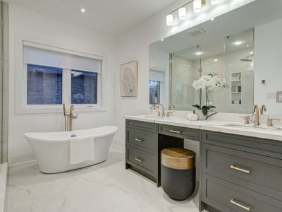 Luxury estate at 102 Cumming Court, Hamilton, ON — photo 29