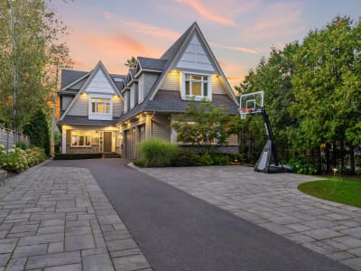 Luxury estate at 3087 Lakeshore Road, Burlington, ON — photo 35