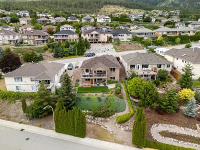 Luxury estate at 3069 Bridlehill Drive, West Kelowna, BC — photo 3