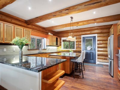 Luxury estate at 325 Bayview Road, Lions Bay, BC — photo 5
