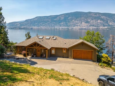 Luxury estate at 2650 Dubbin Road, Kelowna, BC — photo 2