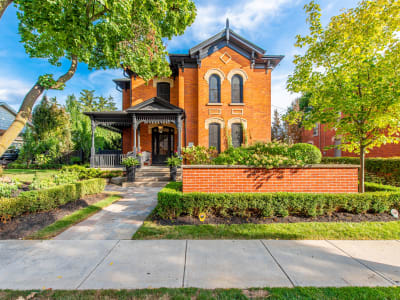Luxury estate at 66 Victoria Street, Milton — photo 1