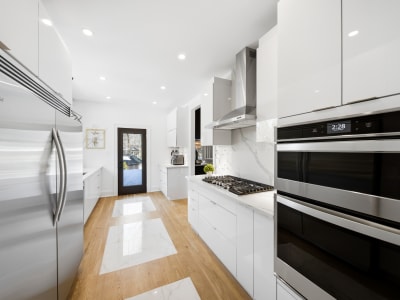 Luxury estate at 3205 Highpoint Court, Burlington, ON — photo 14