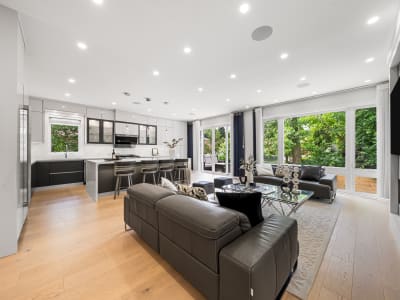 Luxury estate at 1362 Kenmuir Avenue, Mississauga, ON — photo 9