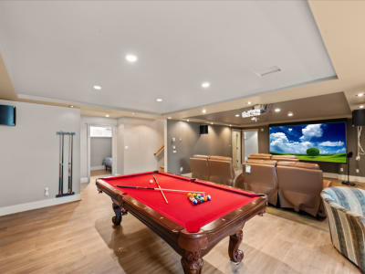 Luxury estate at 16505 26 Avenue, Surrey, BC — photo 17