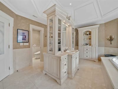 Luxury estate at 76 Scotch Valley Drive, King City — photo 13