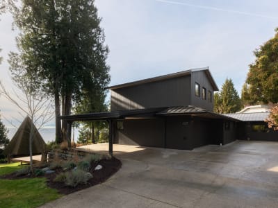 Luxury estate at 107 Mahan Road, Gibsons, BC — photo 1