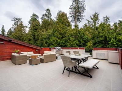 Luxury estate at 2800 Bayview Street, Surrey, BC — photo 2