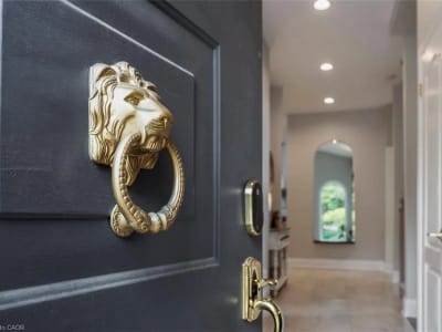Luxury estate at 381 Queen Street South, Hamilton, ON — photo 2