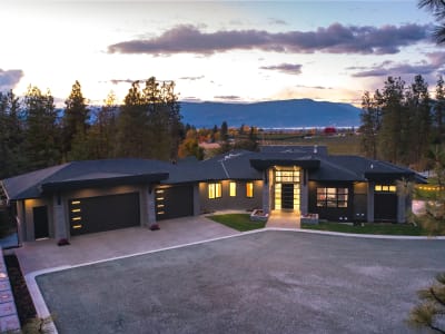 Luxury estate at 4236 Spiers Road, Kelowna — photo 1