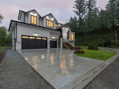 Luxury estate at 11018 243B Street, Maple Ridge, BC — photo 5