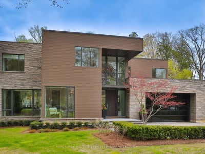 Luxury estate at 1102 Crestview Street, Oakville, ON — photo 2