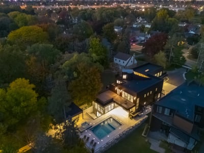 Luxury estate at 1438 Haig Blvd, Mississauga, ON — photo 4