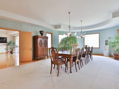Luxury estate at 937 Whittier Crescent, Mississauga, ON — photo 8