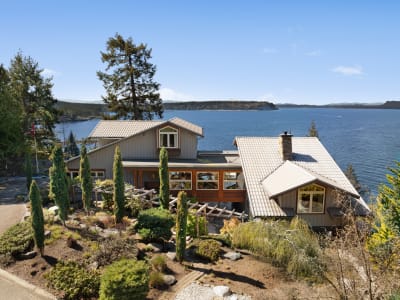 Luxury estate at 9987 Welcome Wynd, Halfmoon Bay, BC — photo 3